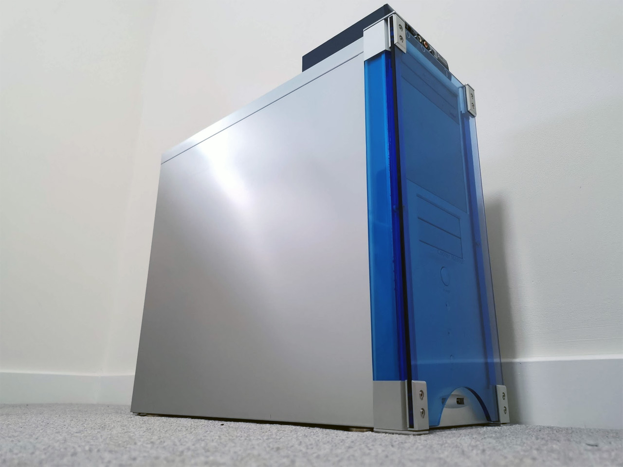 a7n8x-build5.jpg