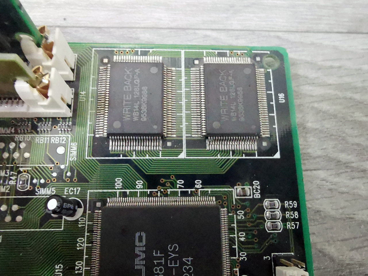 pc-chips-m919-2.jpg